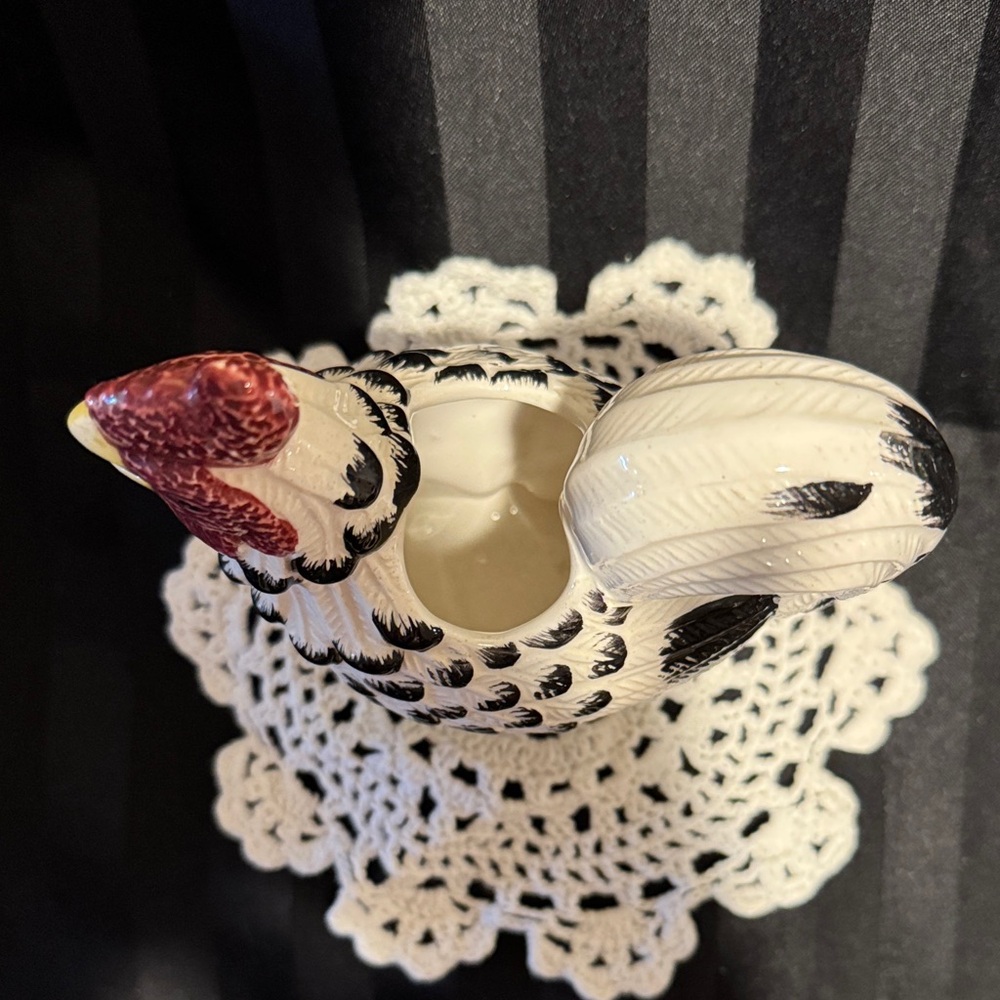 Realistic Looking Vintage Ceramic Rooster Creamer or Planter - Picture 11 of 16